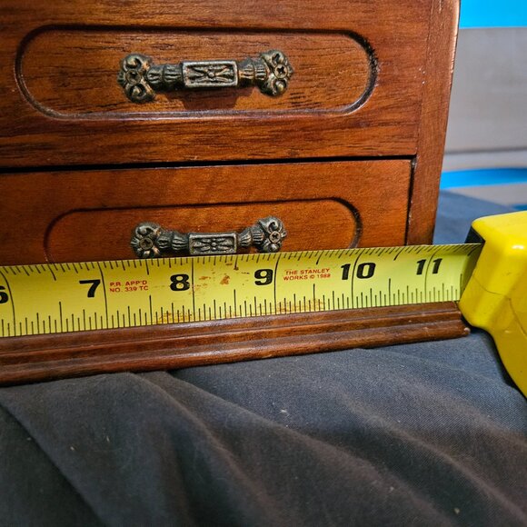 Vintage Jewelry Box - Picture 3 of 10